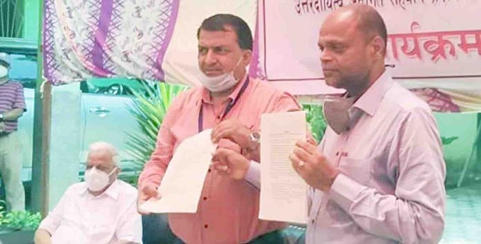 कोरोना जांच मेशीन खरीद गर्नेका लागी बीरगंज महानगरपालिकालाई वाणिज्य संघद्धारा ७० लाख सहयोग