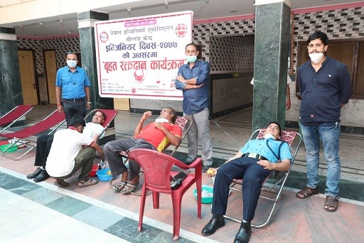 बीरगंजको बिभिन्न स्थानमा २८६ जनाले रतmदान गरे