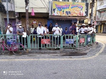 लक डाउनको बिरोध गर्दे बीरगंजका ब्यापारी