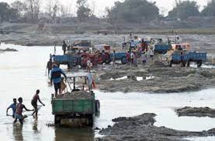 ठेक्दार भन्छन, रकम दिएर भेडाहा र सिंगाई खोला संचालन