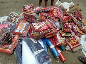 पर्सा प्रहरीद्धारा तस्करीको कपडा कभर बरामद
