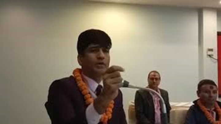 पर्साका सिडीओ अर्यालले ४ बोरा पियाज समाए