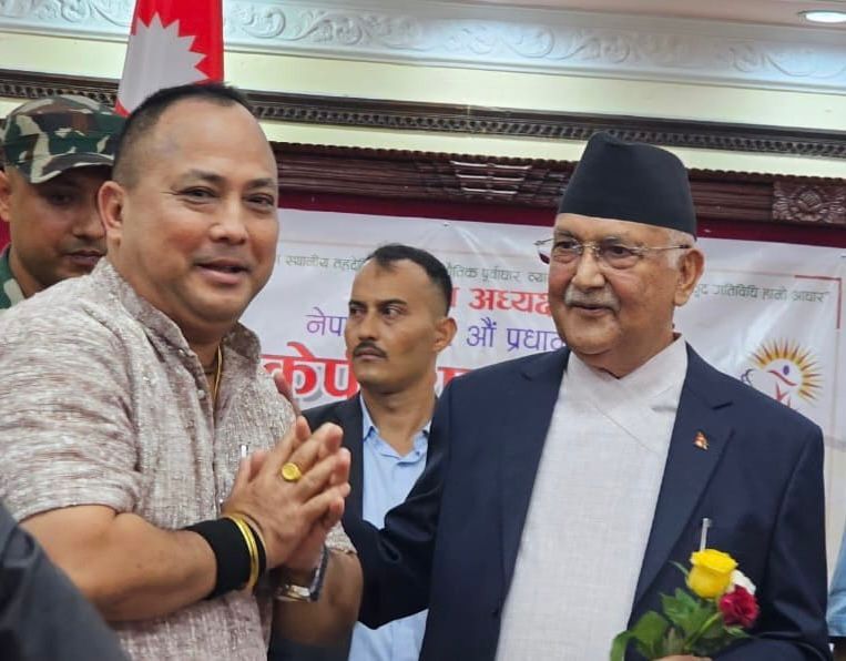 प्रधानमन्त्री ओली र मेयर सिंहको भेटघाट