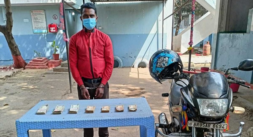 सशस्त्र प्रहरीद्धारा हुण्डीको रकम सहित कन्हैया पक्राउ