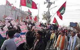 मधेश प्रदेशको राष्ट्रिय सभा अगाडी सिकेर राउतको प्रर्दशन,प्रहरीद्धारा ६ राउण्ड अश्रुग्यास