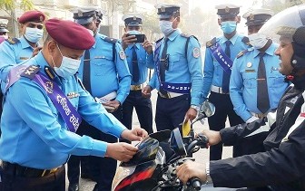 बीरगंजमा टा्रफिक सप्ताहिक शुरु