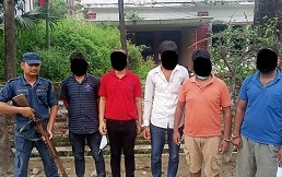 ठगी गरेको आरोपमा जिल्ला प्रशासनबाट पाँच पक्राउ