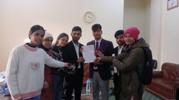 छाडा चौपाया नियन्त्रण गर्न बिधार्थीद्धारा सिडीओलाई ज्ञापन पत्र
