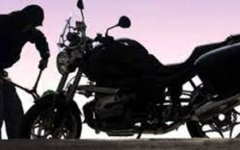पर्सा प्रहरीद्धारा दुईवटा चोरीको मोटरसाईल नियन्त्रण