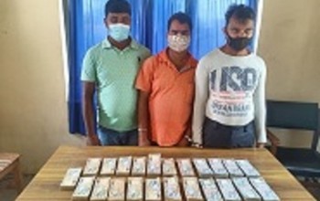 हुण्डीको संञ्जाल तोड्दै प्रहरी प्रमुख पांण्डे, १५ लाख सहित तीनजना प्रकाउ