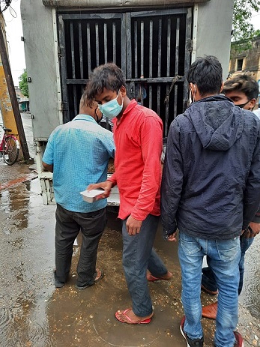 भोको  पेटलाई खाना बितरण गर्ने साहिब दरबार