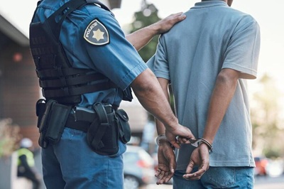 प्रहरीद्धारा दुई ठग पक्राउ