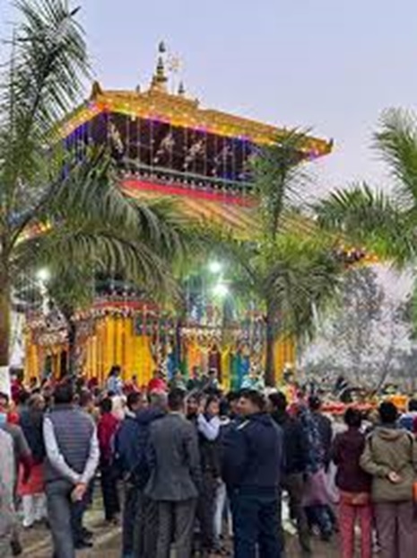 शिवालय मन्दिरमा श्रदालुहरुको धुईचो