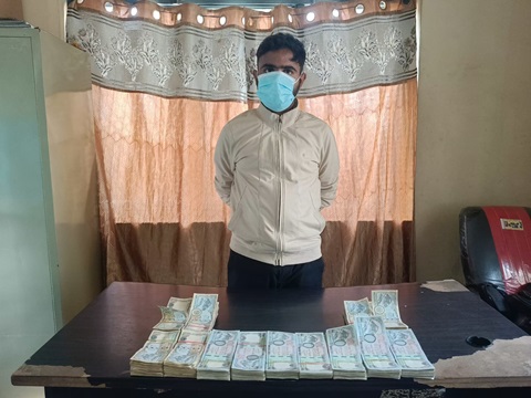 श्रोत नखुलेको रकम सहित भारतिय नेहाल पक्राउ