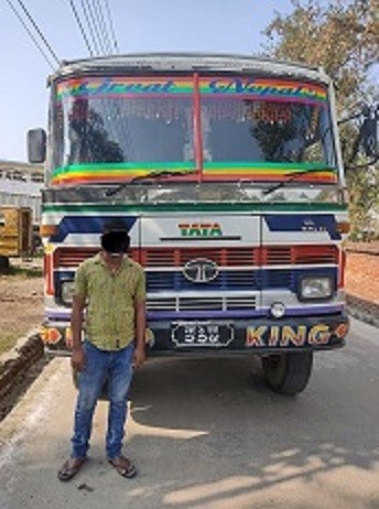 पर्सा प्रहरीद्धारा पच्चास लाख  सामाग्री बरामद
