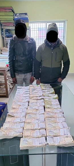 २२ लाख हुण्डीको रकम सहित दुईजना पक्राउ