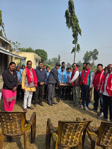 जनमत पार्टीद्धारा बिधालयमा डेस्क बेन्च सहयोग