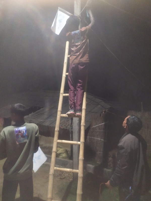 आचार सहिता उल्लेड्घन गर्दै रास्वपाका कार्यकर्ता